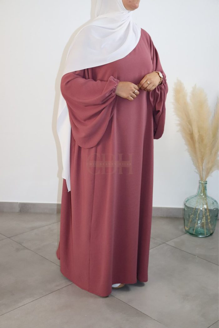 abaya manches bouffantes jazz dusty 1 Abaya dusty fluide en jazz, manches bouffantes, style chic et modeste