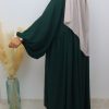 Découvrez l'abaya Jazz manches bouffantes, une pièce alliant modernité et tradition avec élégance. Confort et style garantis pour toutes les occasions.