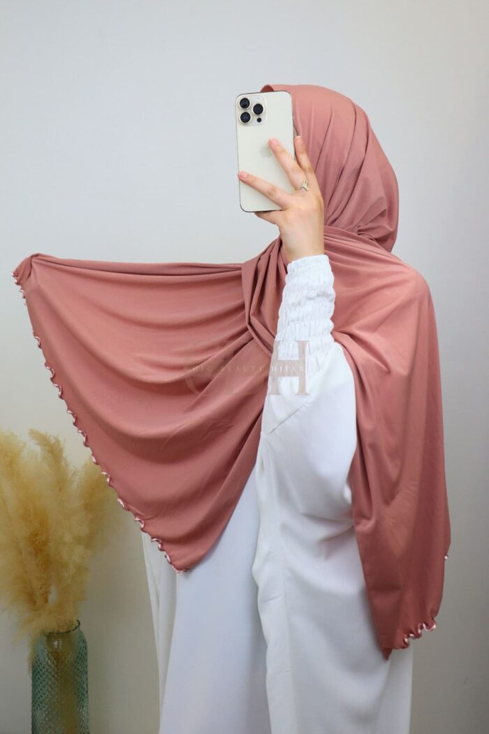 Hijab jersey premium frisé – look complet