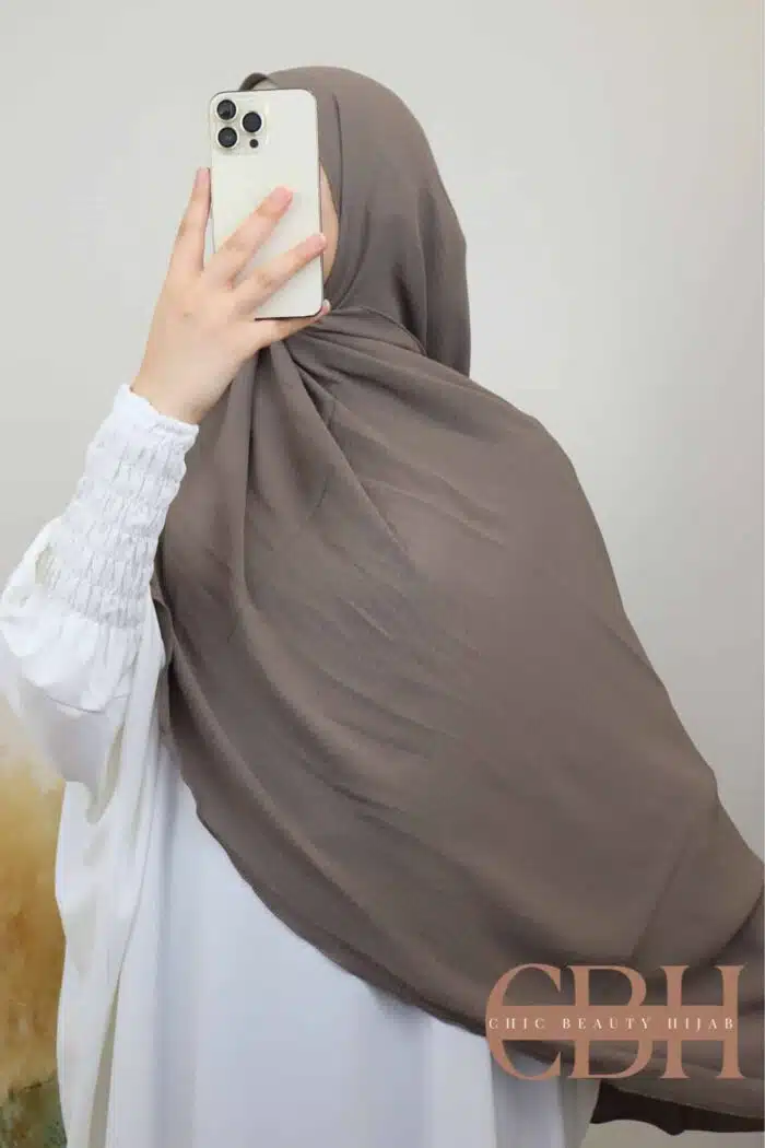 Découvrez notre collection de Hijabs Jazz chez Chic Beauty Hijab. Optez pour l'élégance et le confort avec nos hijabs jazz premium, de luxe, et pas chers. Parfaits pour chaque occasion